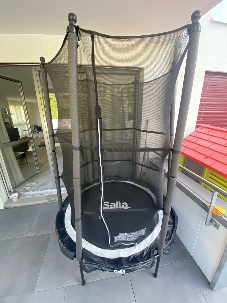 Salta Trampoline: Salta Trampolin mit Sicherheitsnetz – Gebraucht aus Rudolfstetten von extravergine92 4