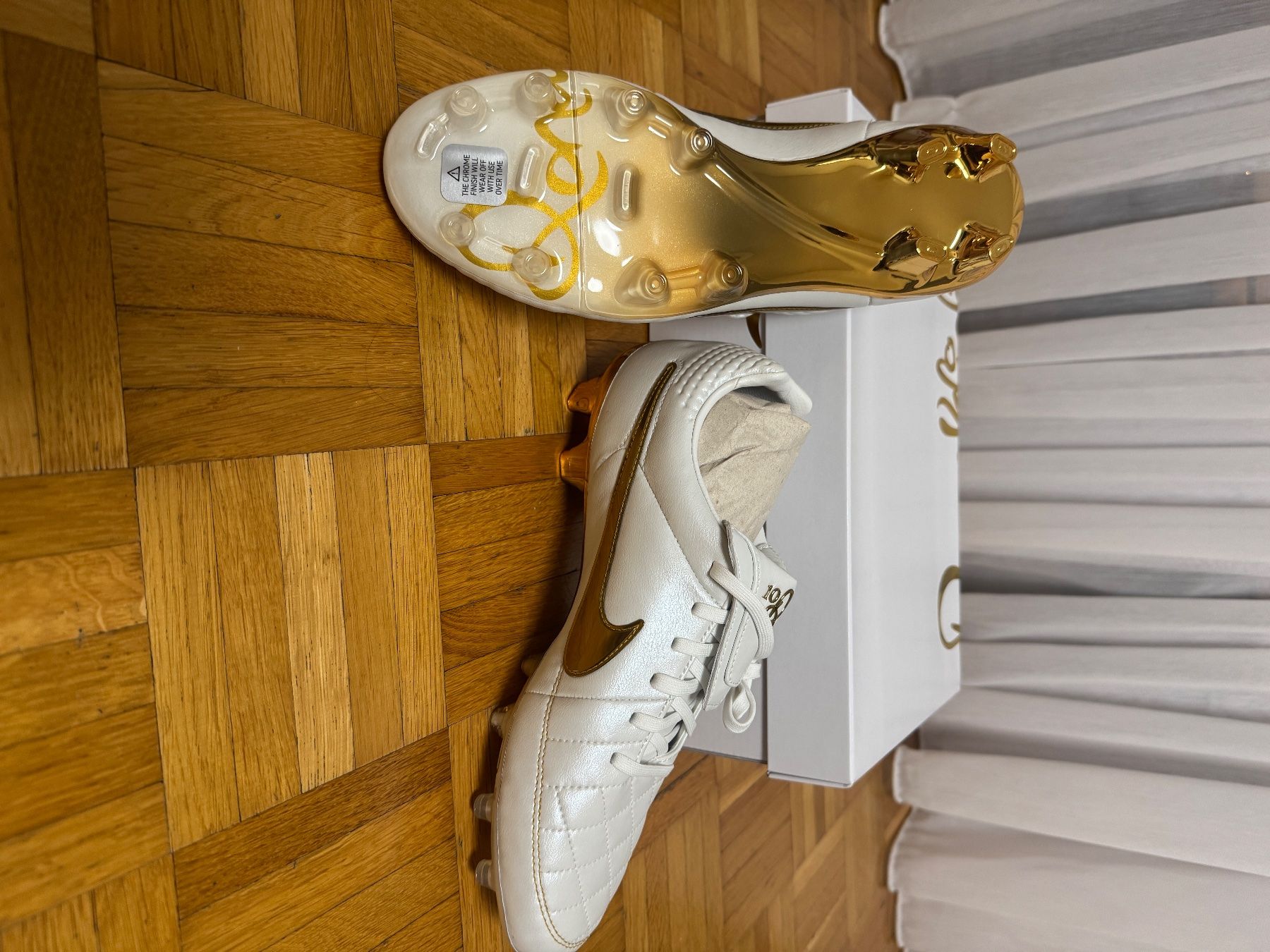 Nike Scarpe da uomo: Nike Tiempo Legend R10 SE – Nuovo e nell'imballaggio originale da Zürich venduto da arm_p528 1