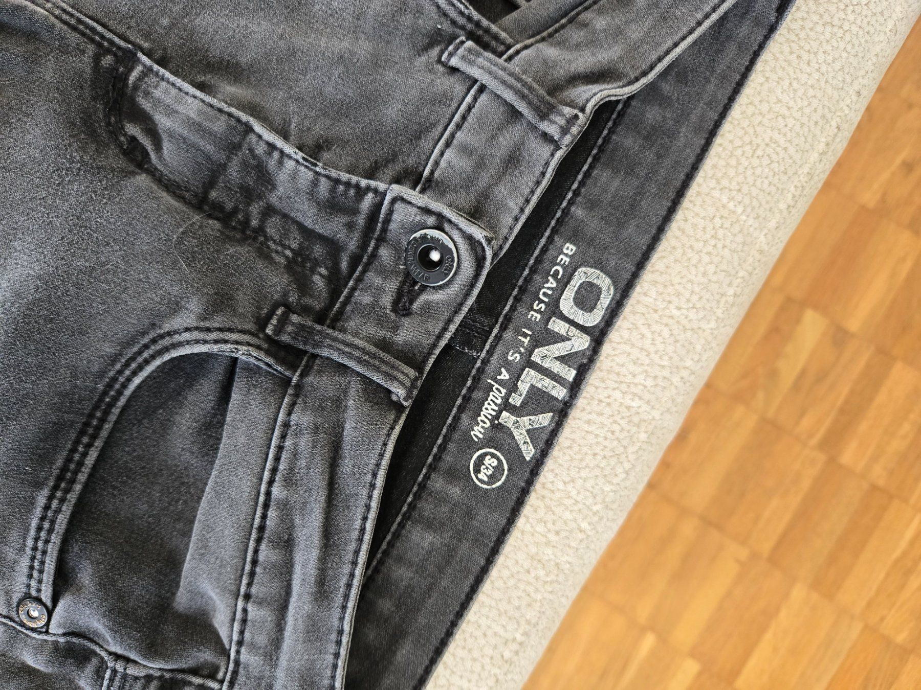 Only Jeans: Only Jeans Hosen – D'occasion à Zürich par lis_t5vw 1