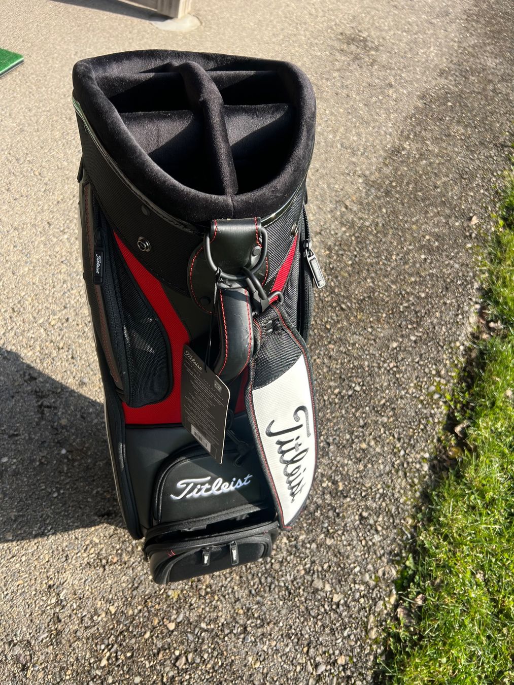 Titleist Borse: Neu, Titleist Cart Bag Mid-size 2017 – Nuovo (secondo la descrizione) da Zollikofen venduto da ale_k9gv 1