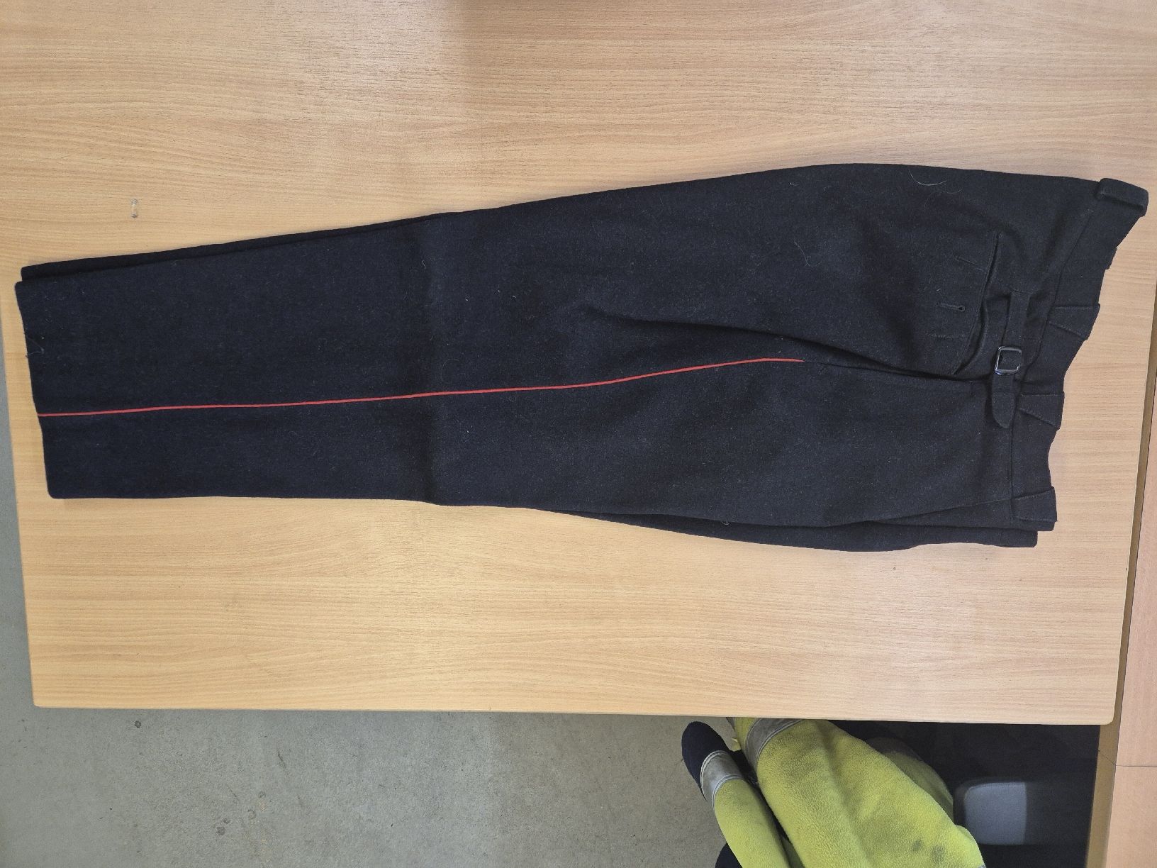 Uniformi: Feuerwehrjacke – Usato da Hettlingen venduto da Mroos1 5