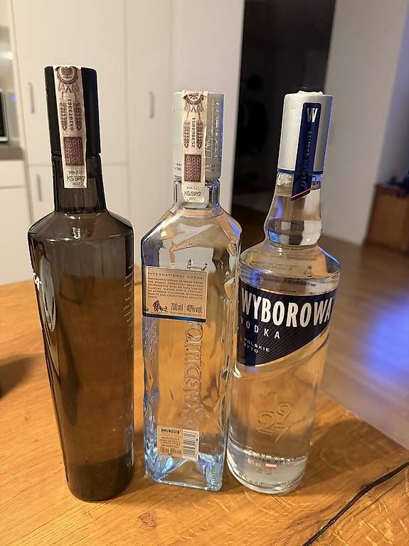 Spiritueux: 3 Vodka – Neuf avec emballage d'origine à Zürich par erm_qh6n 1