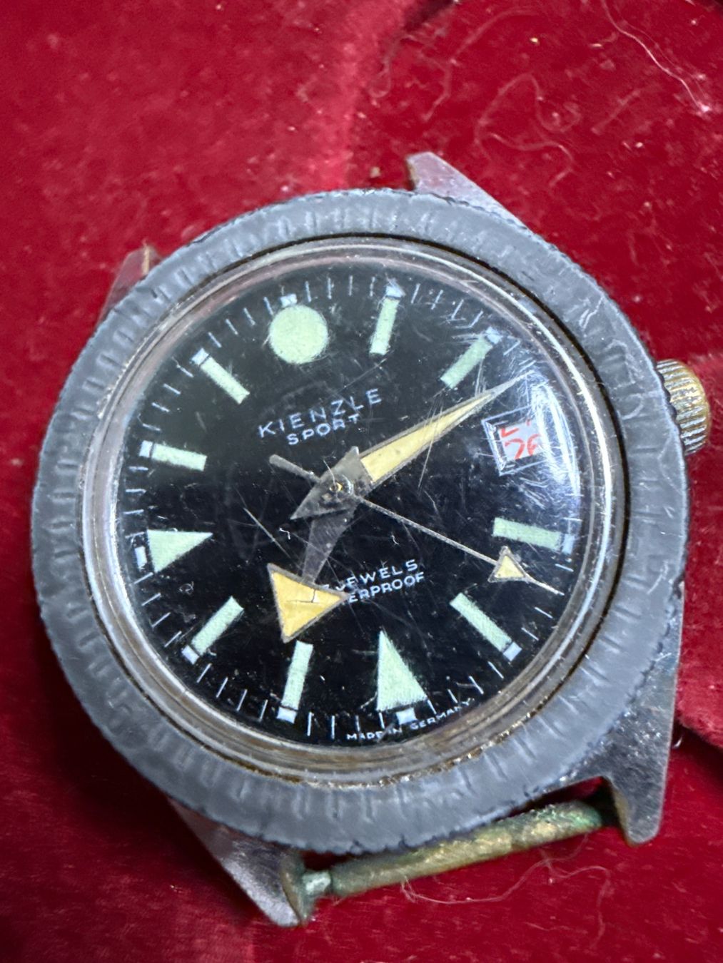 Kienzle Uhren: Kienzle Sport 36 mm – Defekt aus Pfeffingen von Allhandelklgwatches