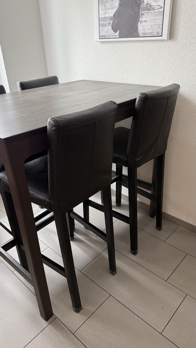 Set di tavolo e panche: Tisch und 4 Stühle Set – Usato da Bischofszell venduto da san_hkc5 3