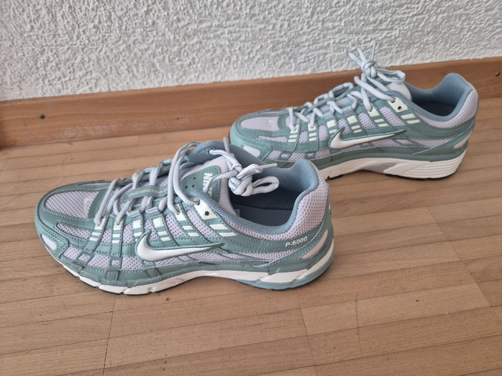 Nike Scarpe da donna: Nike Turnschuh, Sneaker, Gr. 40, neuw. – Nuovo (secondo la descrizione) da Bern venduto da grisu_79 3