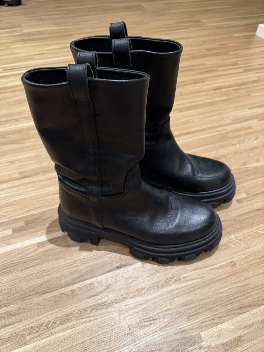 Scarpe da donna: ALPE Lederstiefel schwarz, Grösse 36 – Usato da Uznach venduto da jasmino12 1