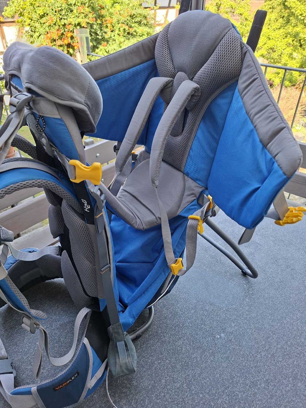 Deuter Bauch- & Rückentragen: Kindertragerucksack – Gebraucht aus Marthalen von RegorGuh4 5