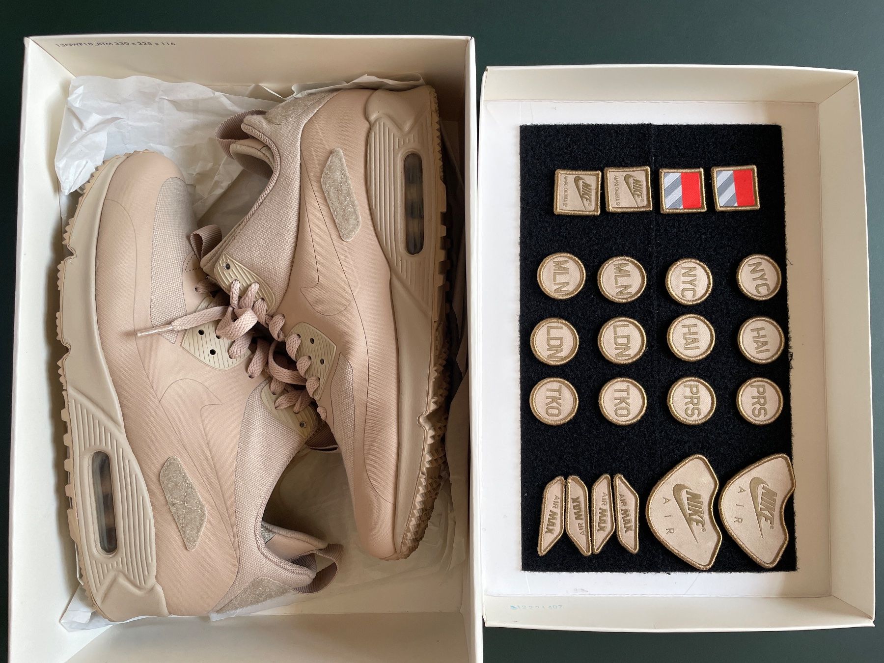 Nike Herrenschuhe: Nike Air Max 90 Sneakerboot SP Patch Sand 704570-200 / EU 41 – Neu (gemäss Beschreibung) aus Basel von schoelk