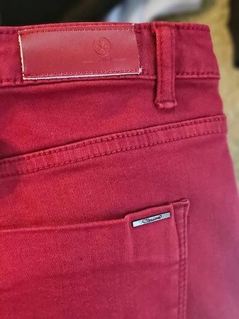  Beerenrote Skinny Hose von Lookiero neu&bequem. 