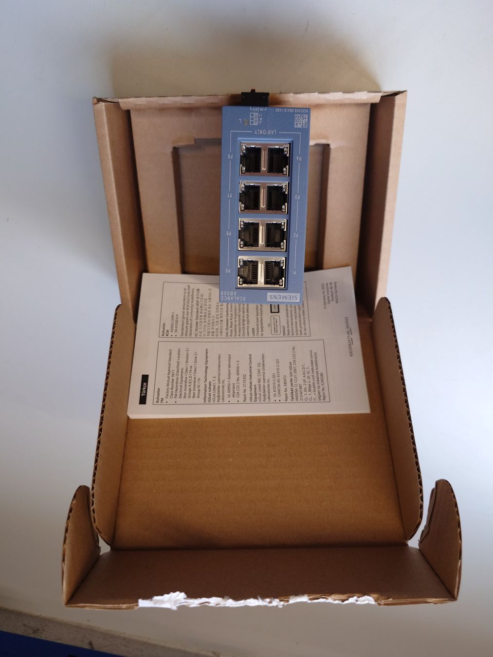 Hubs & Switches: Siemens Ethernet Switch Industrie – Neuf avec emballage d'origine à Thun par werft_thun
