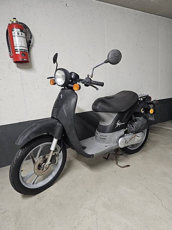 Scooters: Honda SGX / SKY 50 targa gialla  – D'occasion à Viganello par HaniHela