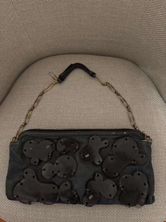 Elegant Pre-owned Chloé Leather Bag - Stylish Bargain!