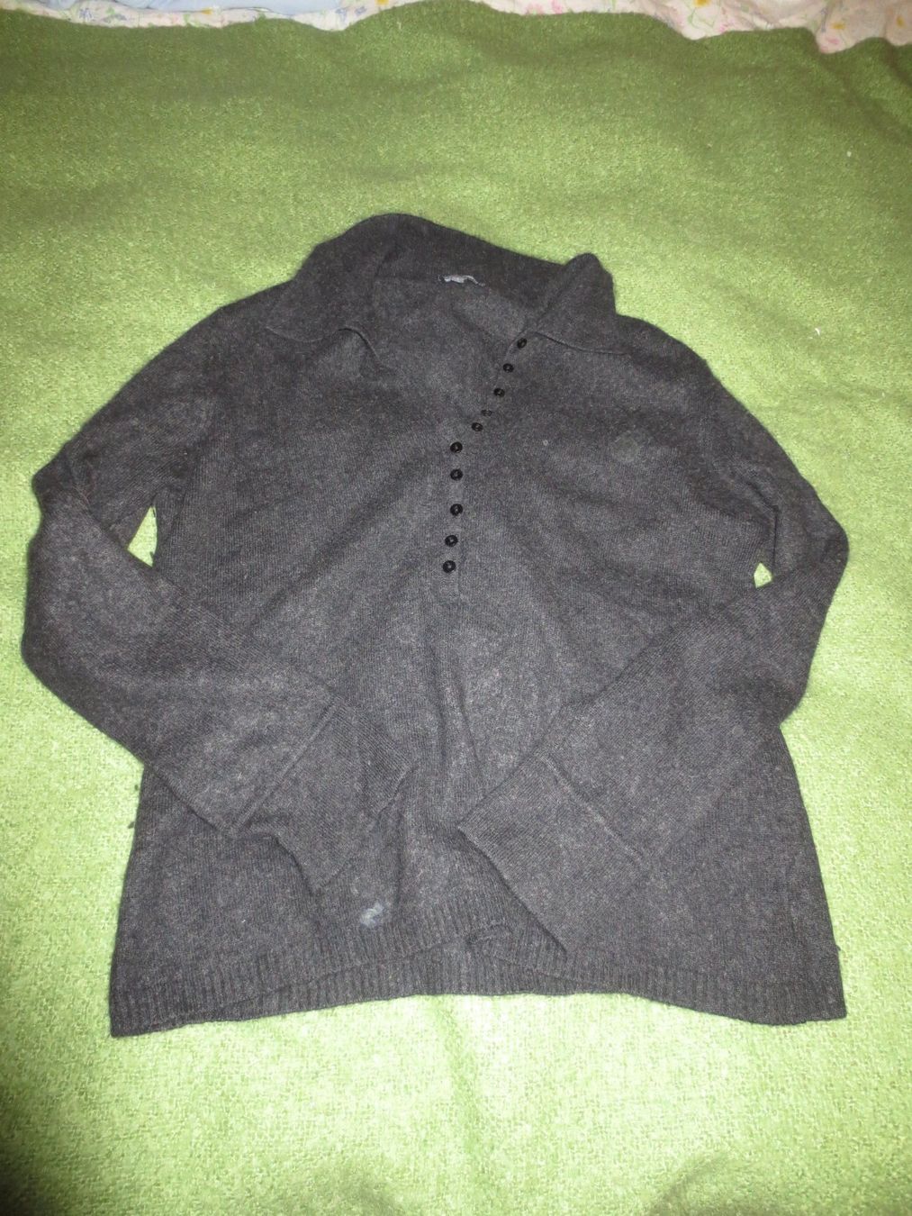 Maglioni & Felpe: Damenpullover Di Roberto L schwarz/grau – Usato da Männedorf venduto da Livingston