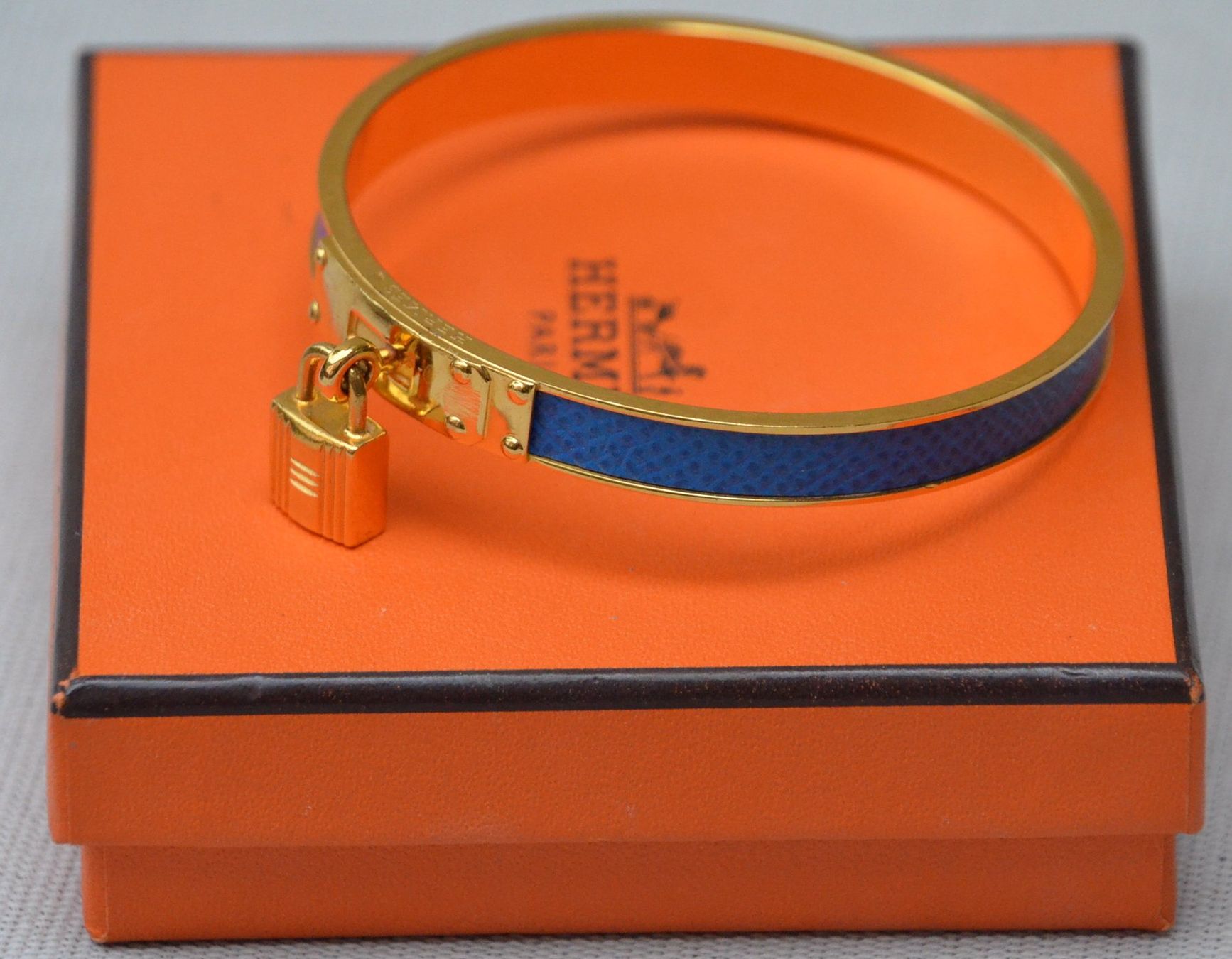 Hermès Bracciali & Braccialetti: Hermès Kelly Armband / bracelet – Usato da Collonges venduto da Auganien 2