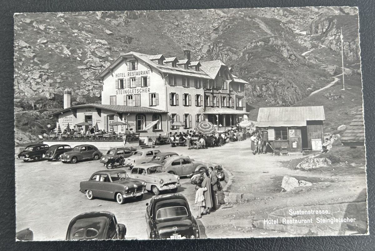 Cartes postales: Sustenpass Mit alten Autos  – D'occasion à Horw par Tellbub