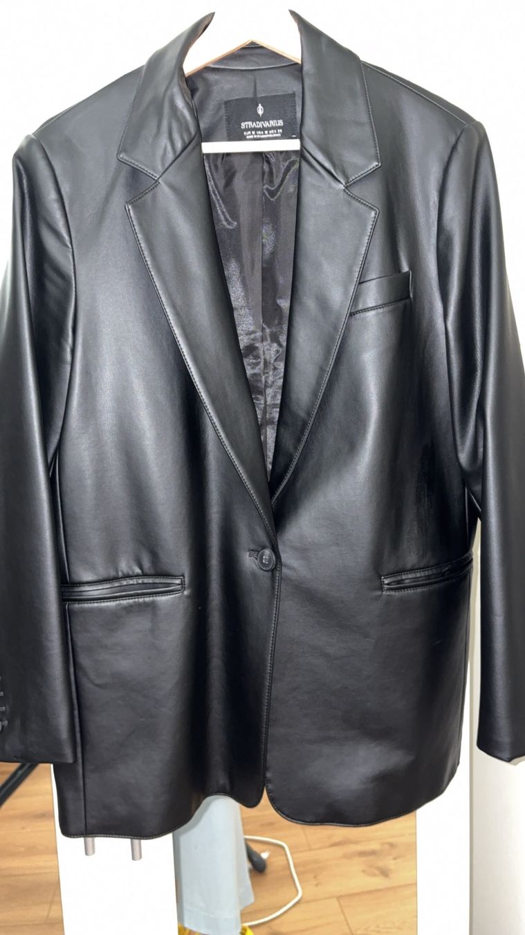 Stradivarius Jacken: Blazer taille M stradivarius – Gebraucht aus La Chaux-de-Fonds von cal_2vmd
