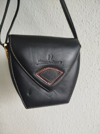 Aigner Ledertasche Vintage schwarz Umhängetasche