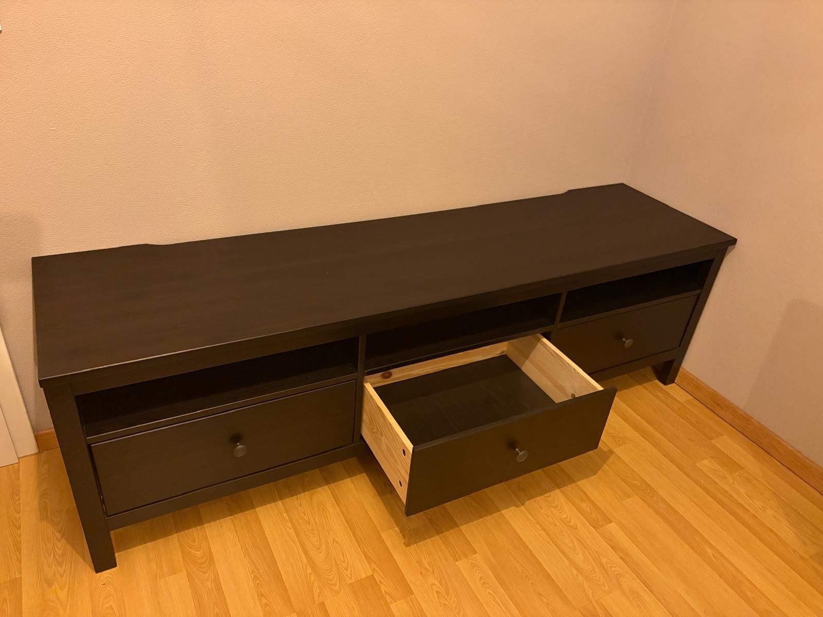 Ikea Mobili TV: TV Möbel / Lowboard – Usato da Knonau venduto da caja84