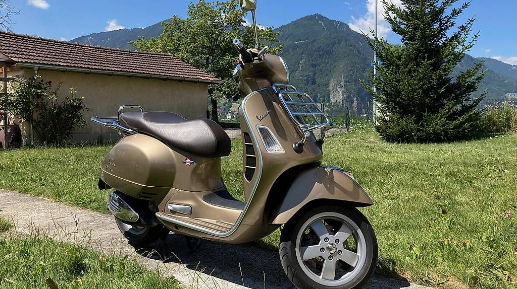 Vespa Scooter: Vespa GTS Super 125, goldbraun – Usato da Malans GR venduto da stoamandl