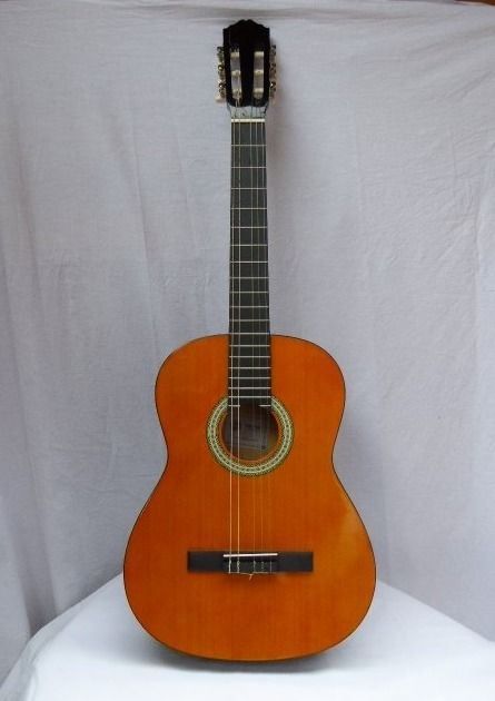 Messina classical deals guitar 67279