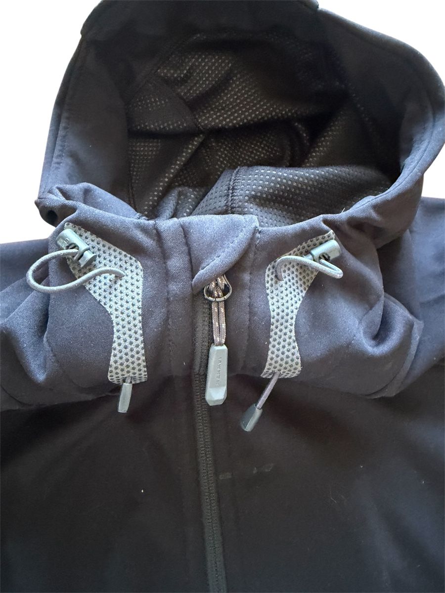 Mammut Vestes: Veste Mammut softshell capuche taille L noire – D'occasion à Baulmes par resel_.tm 2