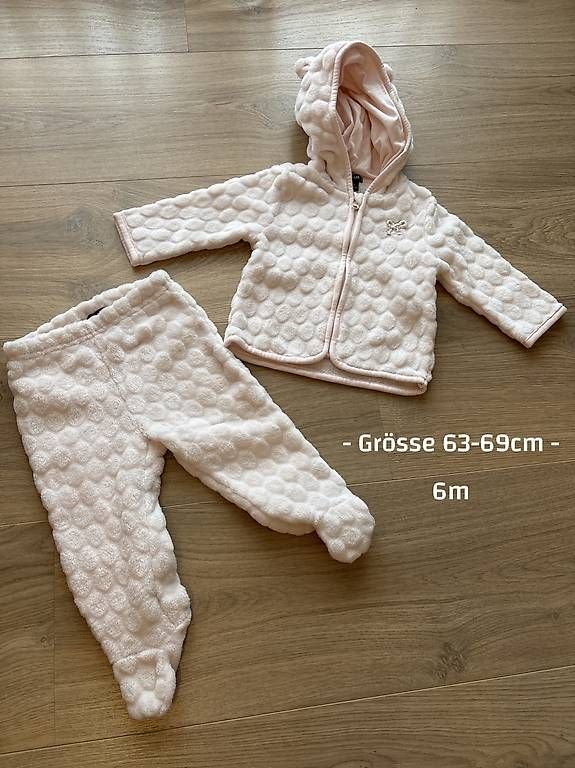 Completi: Warmer Anzug Grösse 63-69cm / 6m – Usato da Kägiswil venduto da mau90