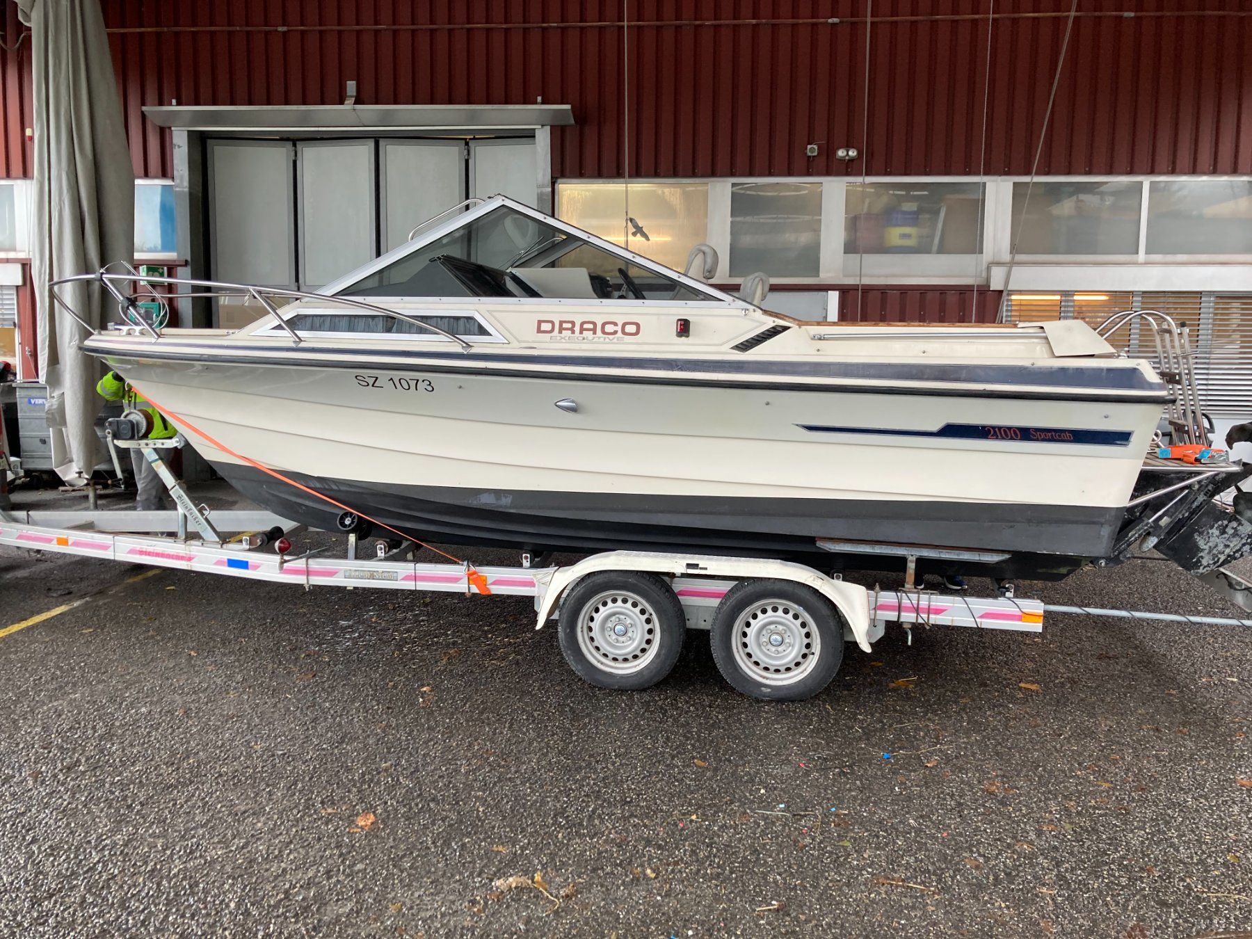 Draco Bateaux: Motorboot Draco 2100 SC mit Trailer – D'occasion à Grenchen par Womo570