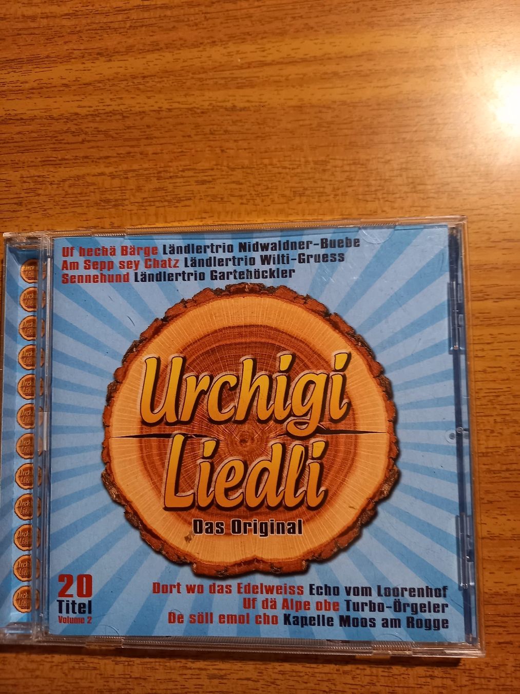 CD: Urchigi Liedli CD, Das Original 20 Titel, gebraucht – Usato da Galgenen venduto da Allerlei8854