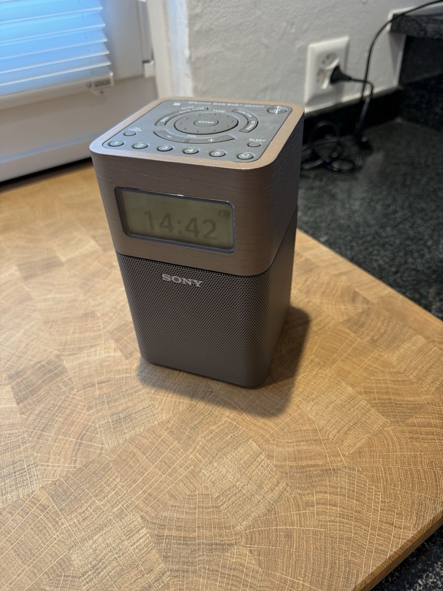 Radios: Sony XDR-V1BTD – Gebraucht aus Oberwil-Lieli von tredstone