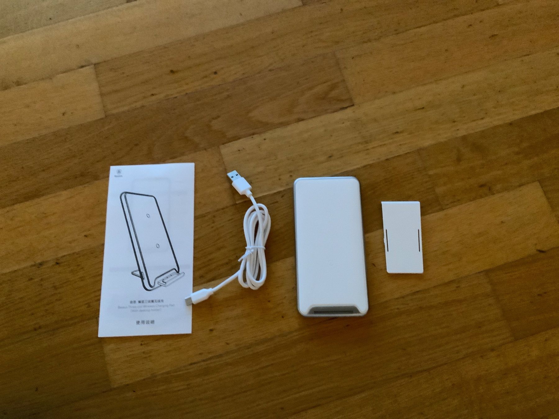 Baseus Caricabatterie: Baseus - Three-Coil Wireless Charging Pad – Nuovo (secondo la descrizione) da Zug venduto da nemka3 9