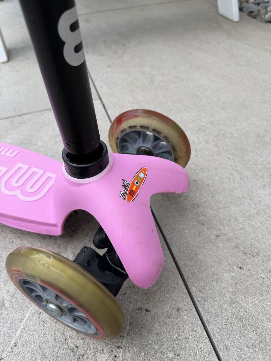 Micro Kickboard: Micro Scooter Pink Mini – Usato da Zürich venduto da Karotta 2