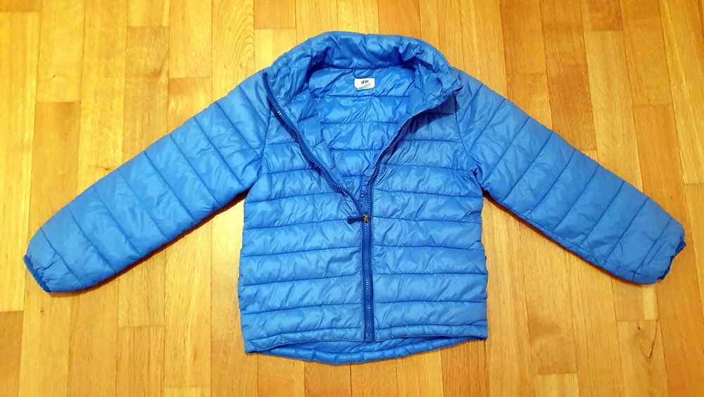H&M Jacken & Mäntel: Leichtjacke Gr128 – Gebraucht aus Wallisellen von Sentia 1