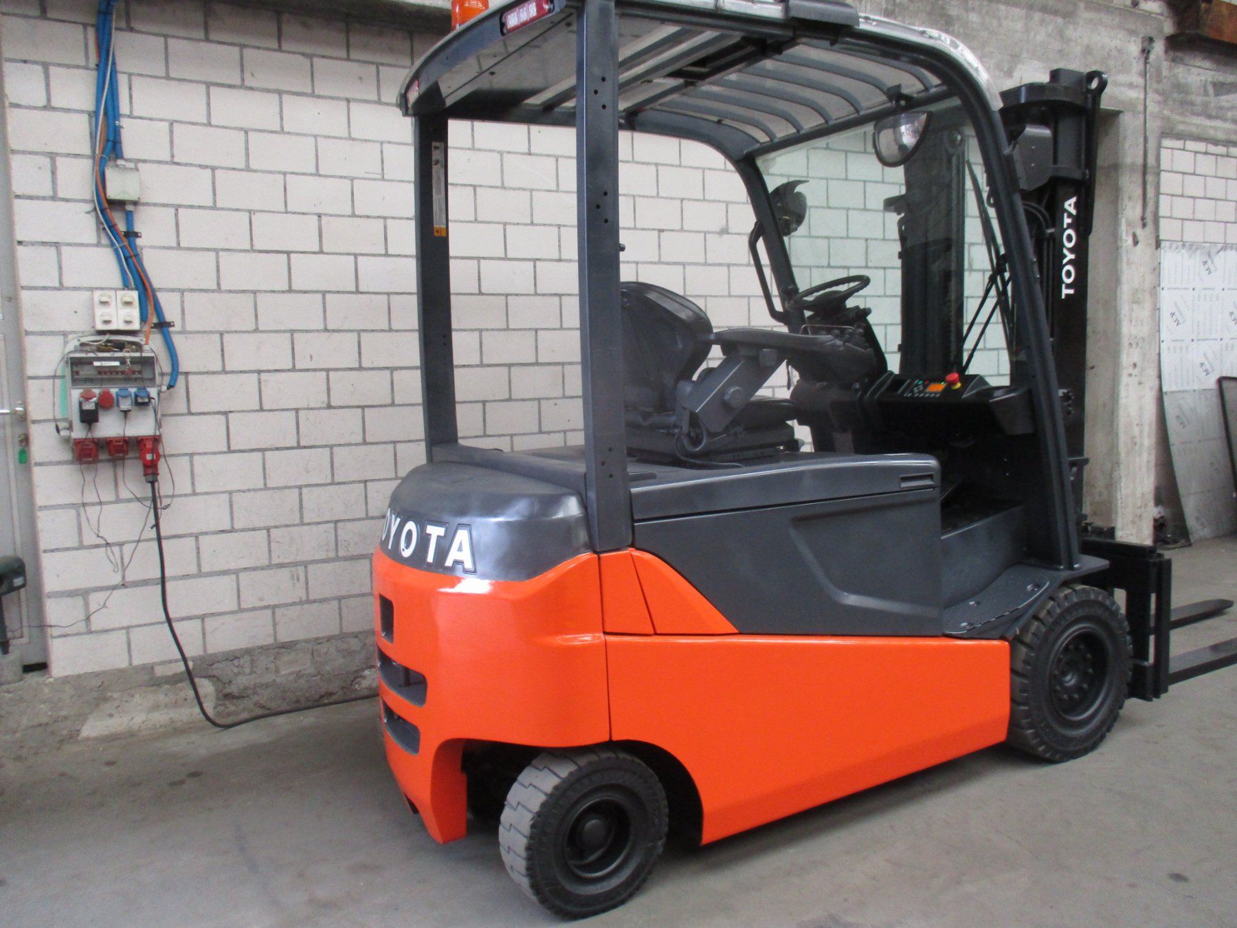 Toyota Carrelli elevatori e a forche: STAPLER  TOYOTA 8FBMT35  ELEKTRO GABELSTAPLER – Usato da Seon venduto da zomahandel 4