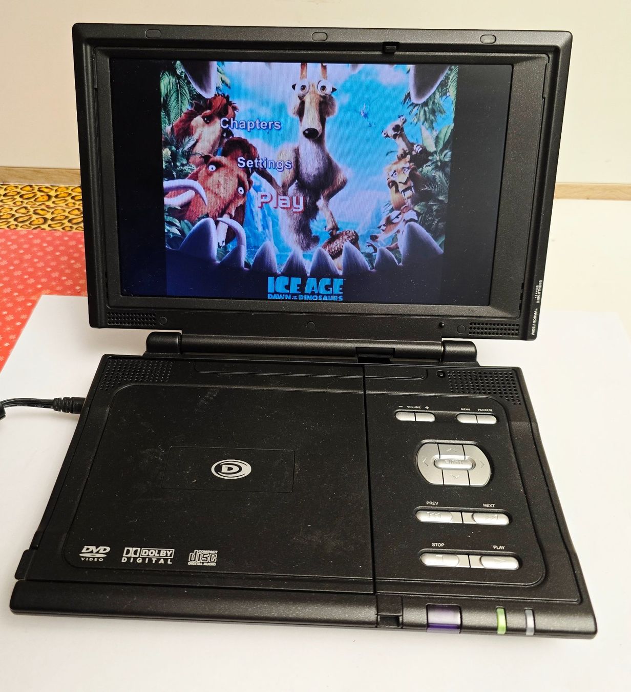Lettore multimediale portatile: Durabrand Tragbarer Auto DVD Player – Usato da Reinach AG venduto da softwareladen
