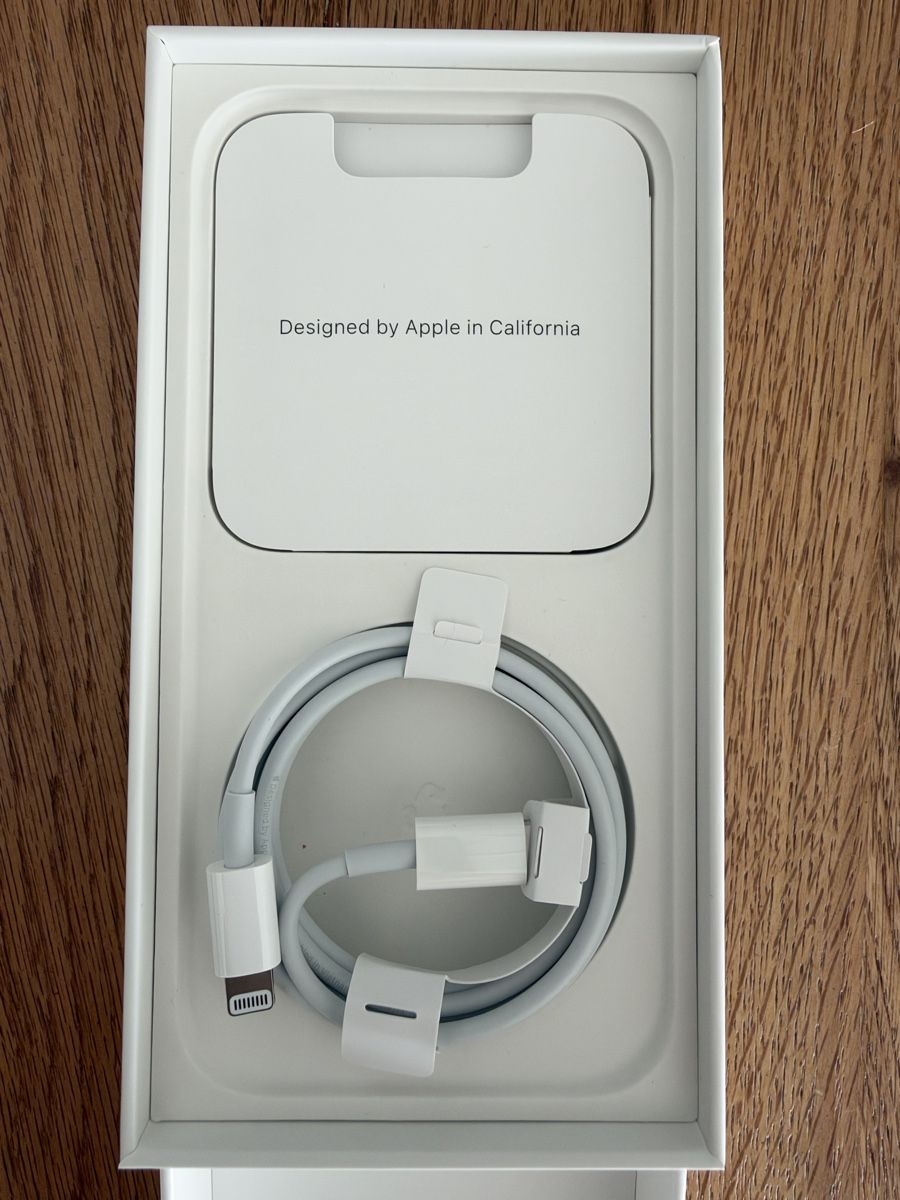 Apple Telefoni cellulari / Smartphones: iPhone 14 Pro Space Black 128GB – Usato da Zürich venduto da per03 3
