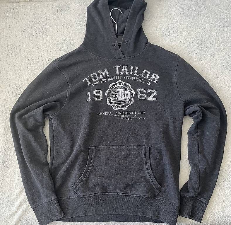 Maglioni & Felpe: Tom Tailor grau Hoodie  – Usato da Luzern venduto da Andrej35