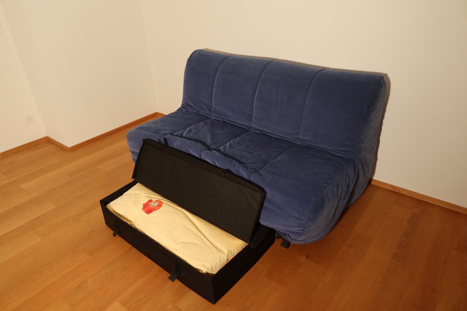 Divani: Bettsofa 2er mit Lattenrost & Bettwäsche-Box – Usato da Kilchberg ZH venduto da and_y5q6