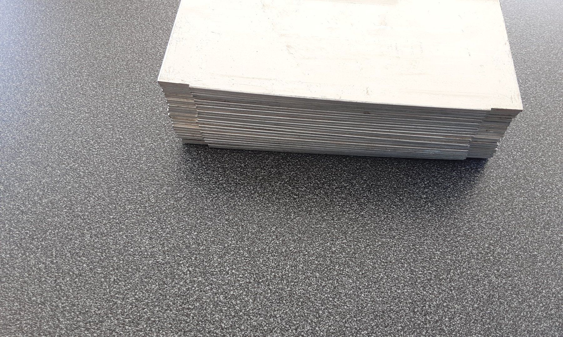 Lista Tutti gli attrezzi: Lista trennblech höhe 70 mm – Usato da Stans venduto da Kaelti 1
