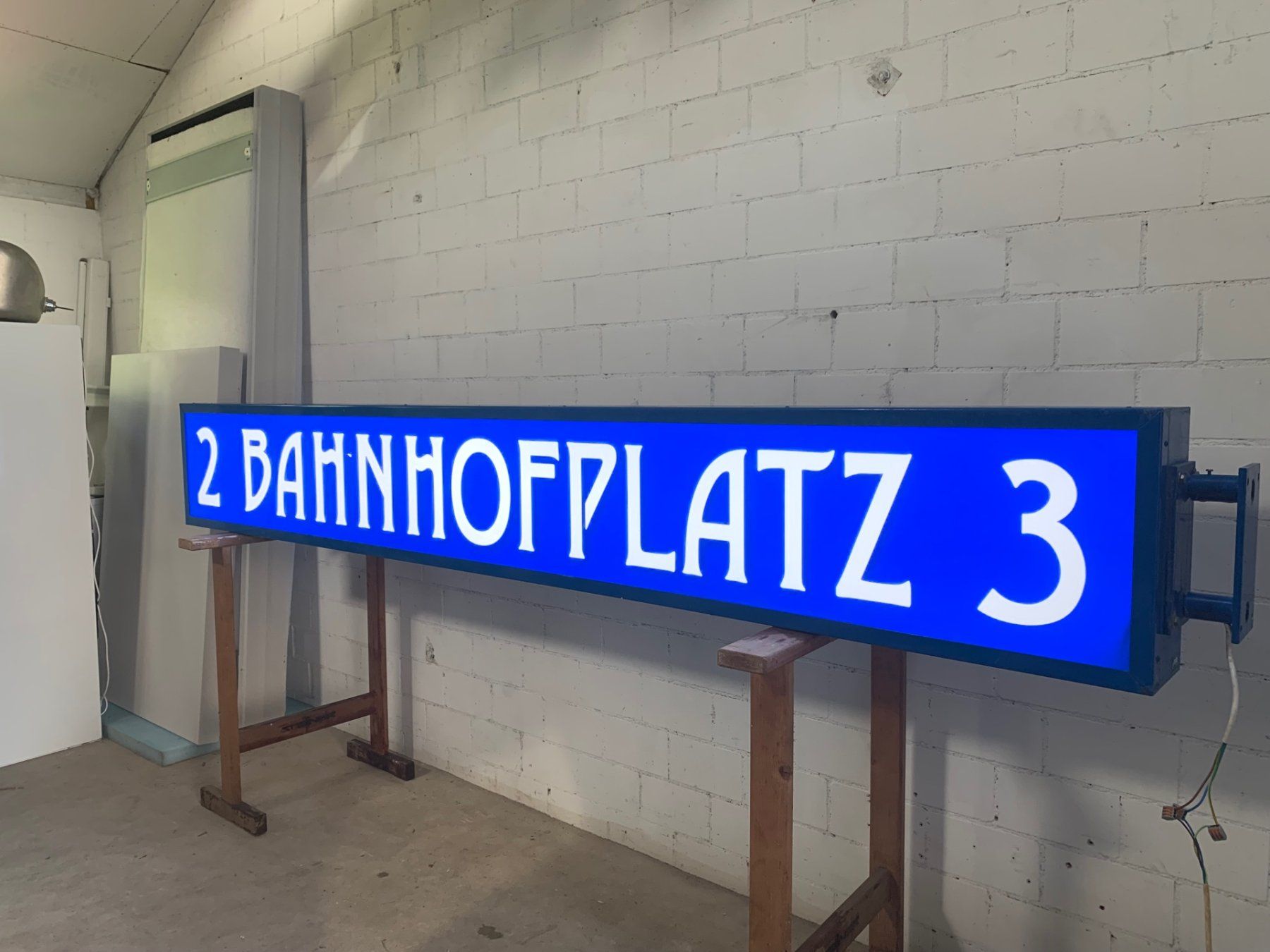 Schilder: Riesiger Leuchtkasten Leuchttafel Leuchtschrift 3 Meter – Gebraucht aus Wallisellen von zappenduster 8