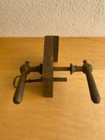 Antikes Kastenschloss aus Eisen