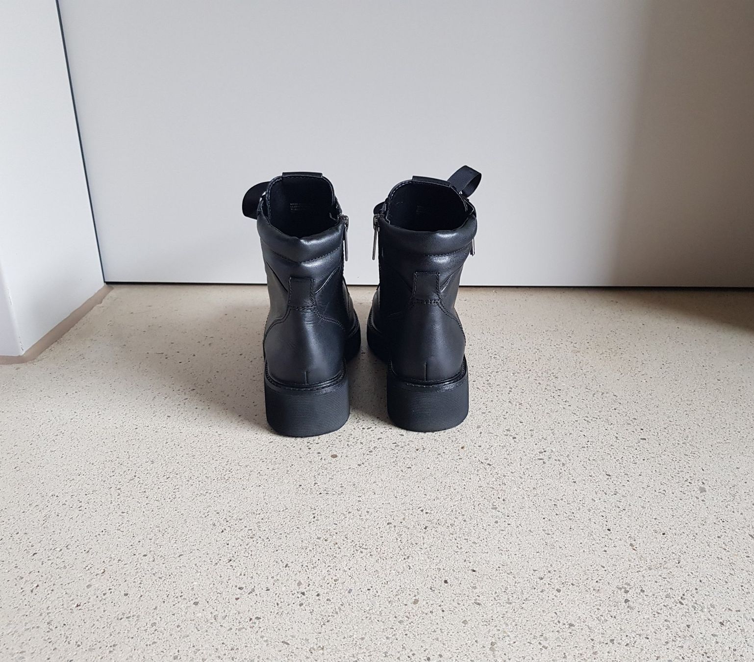 Michael Kors Scarpe da donna: Michael Kors Lederstiefeletten Grösse 37.5 – Nuovo (secondo la descrizione) da Basel venduto da Birs868 2