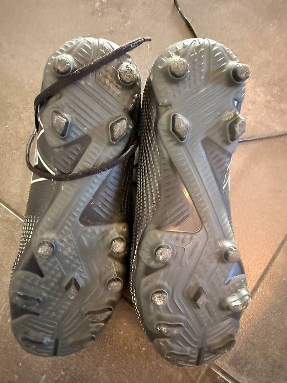 Scarpe per ragazzi: Fussballschuhe Puma Grösse 34 – Usato da Münsingen venduto da Didu3879