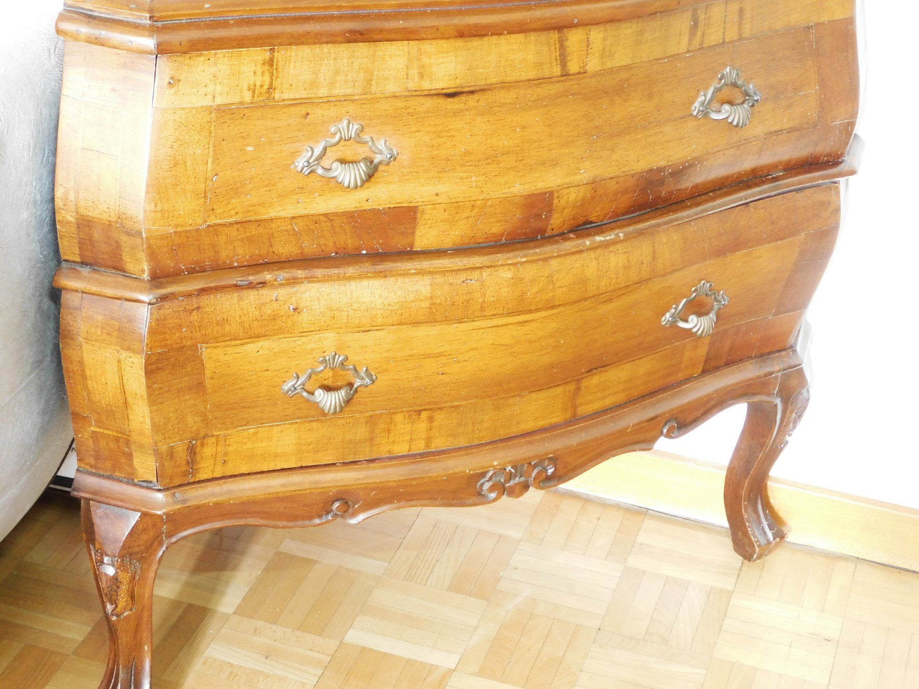 Vetrine: Antiker Eckregal Schrank Vitrine Barock Stil Nussbaum – Usato da Emmenbrücke venduto da Ulisse-22 1