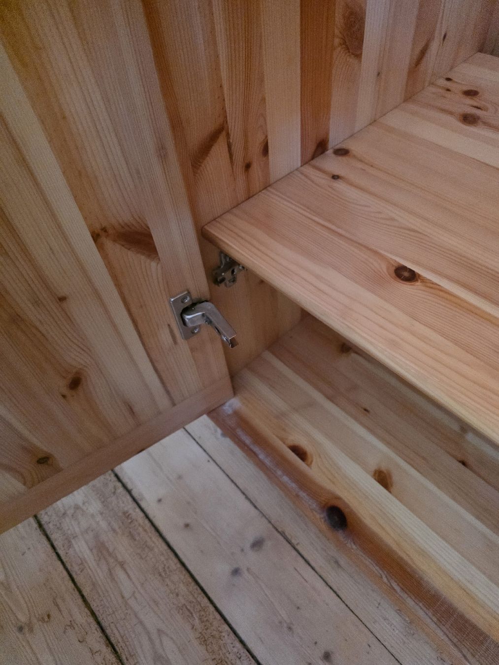 Schränke: Schrank massiv – Gebraucht aus Adlikon von Clara28 8