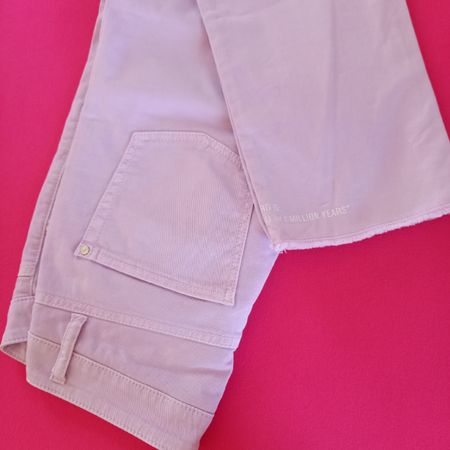 Cambio Hose, Gr. 36 lila, neuwertig, Details am Beinabluss