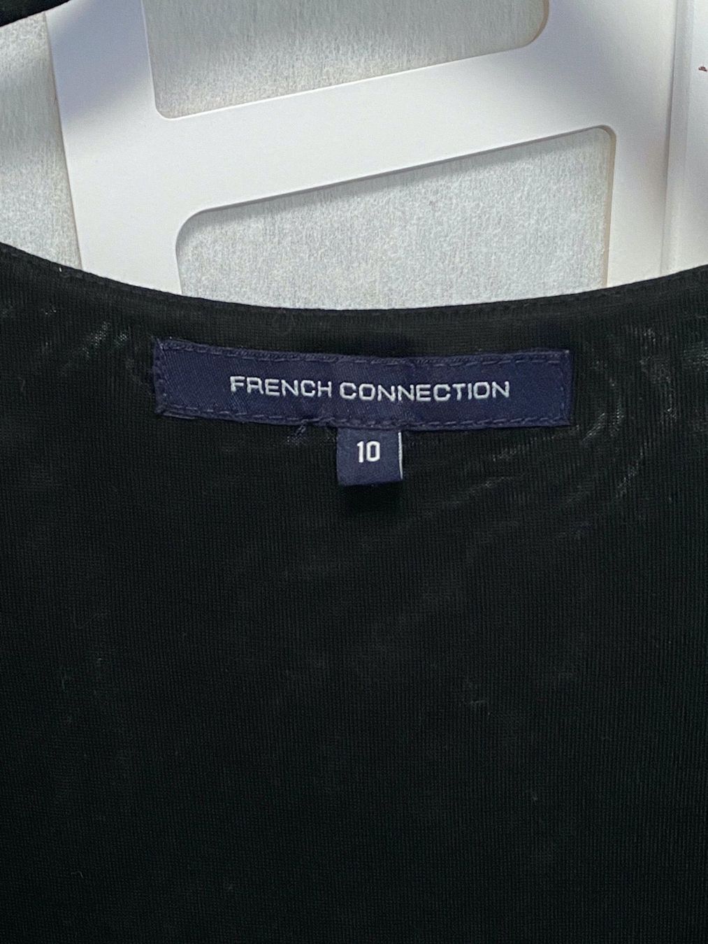 French Connection Vestiti: Belle robe noire 'FRENCH CONNECTION'. S – Nuovo (secondo la descrizione) da Grund b. Gstaad venduto da PlageNeige 1