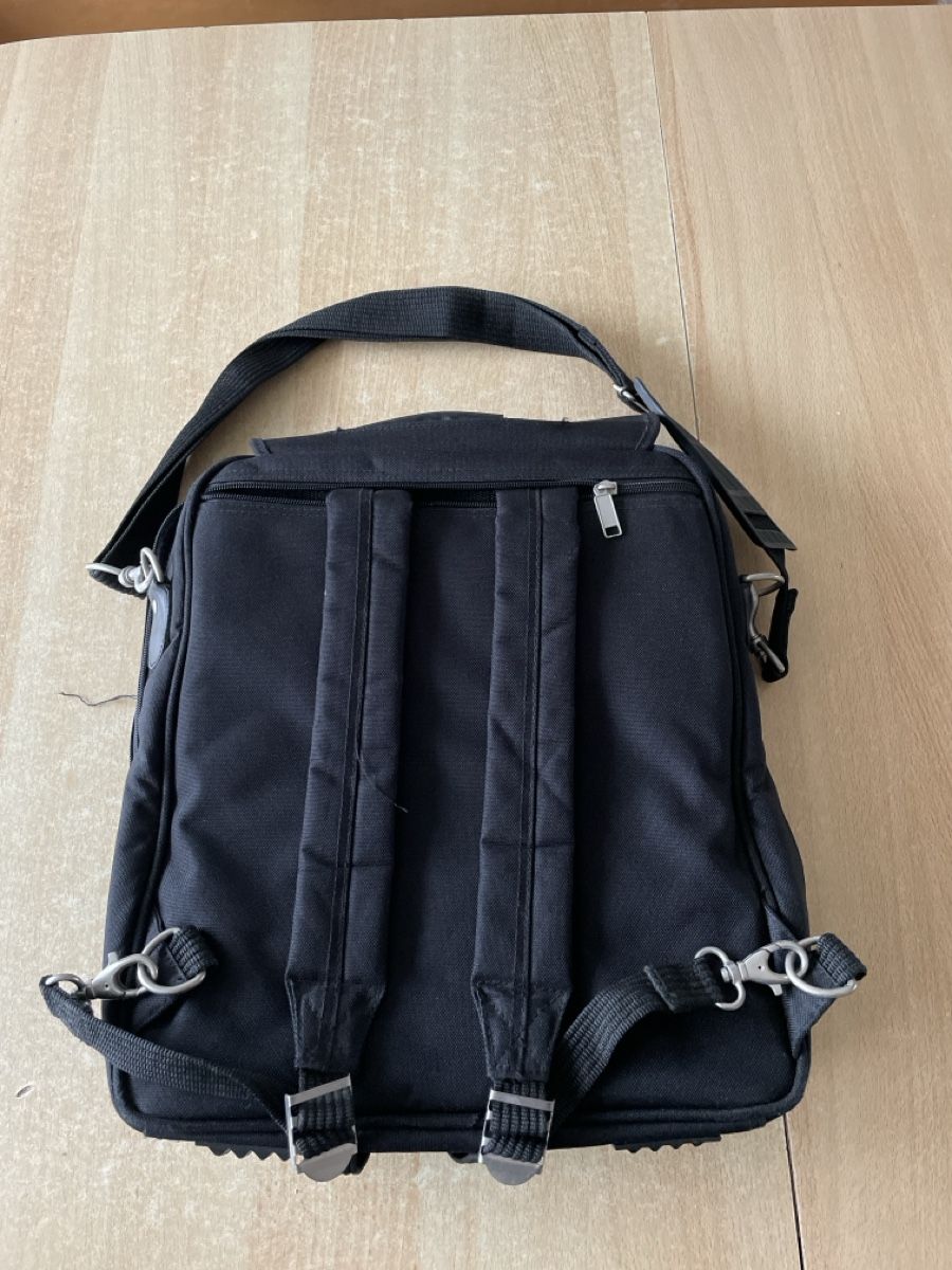 Taschen: Umhängetasche BGS Basic Generation System schwarz gebraucht – Neu (gemäss Beschreibung) aus Gossau SG von kro_8hmw 3