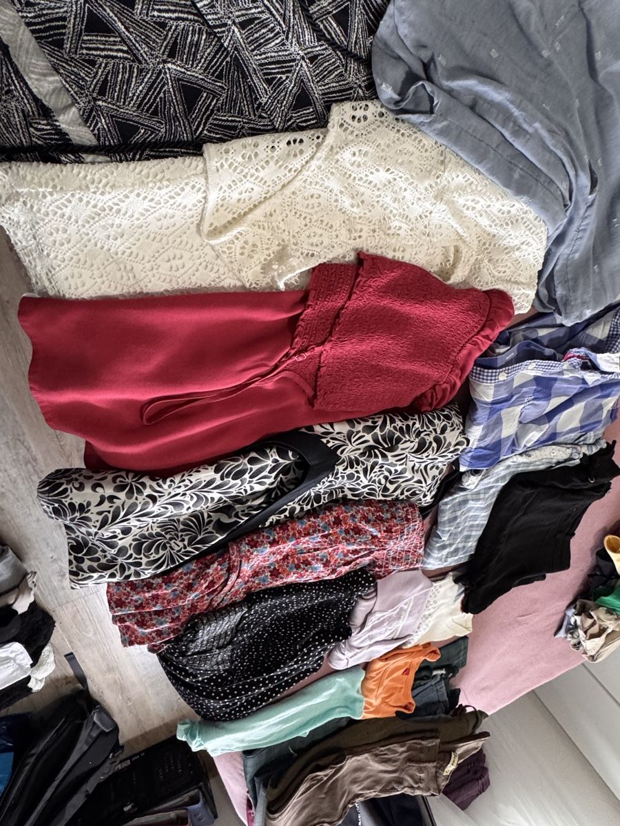 Lotti di vestiti: Kleider paket gr 38/40 – Usato da Winterthur venduto da EasyRS