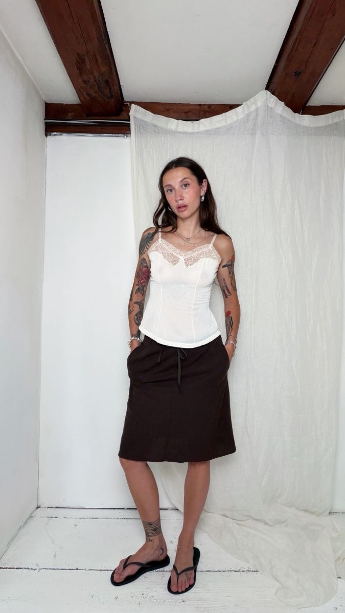 Top: Vintage Camisole Lace Trim White – Usato da Knonau venduto da Grapesvintage 1