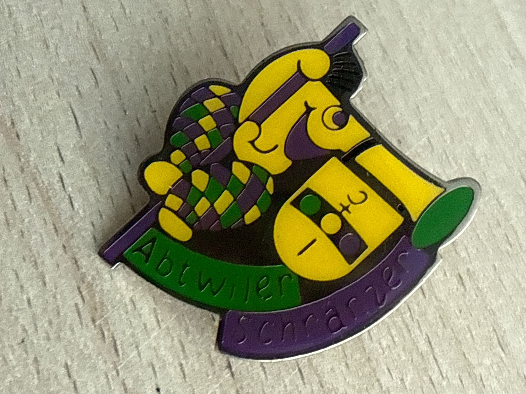 Placchette & Badge: Pin Abtwiler Schränzer – Usato da Glattbrugg venduto da Schweigmatt